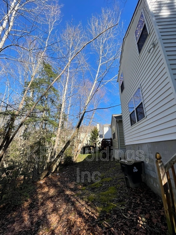 Building Photo - 861 Sugarloaf Run