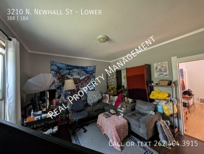 Building Photo - 3210 N Newhall St