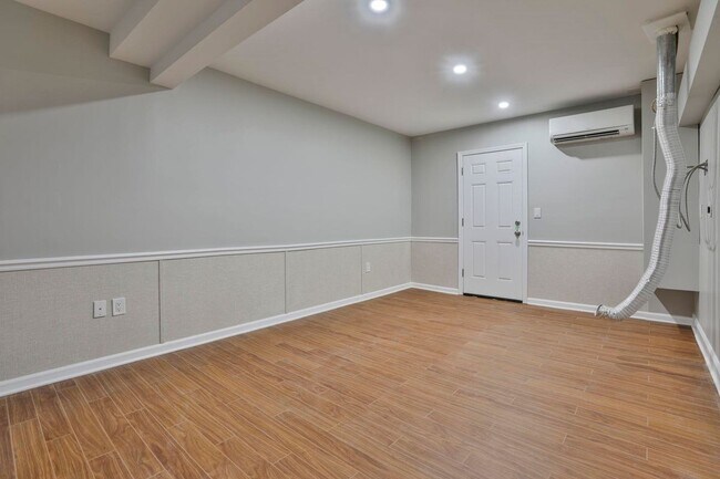 Building Photo - 41A Howe