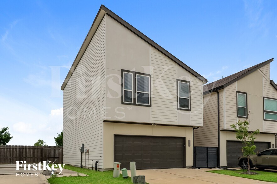 Building Photo - 373 N Centro Cir
