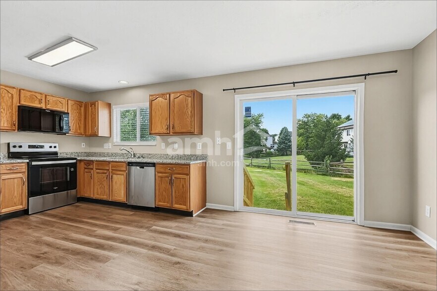 Building Photo - 233 Saddle Creek Ln