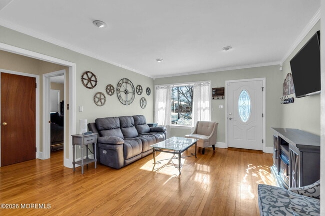 Building Photo - 242 Pennsylvania Ave