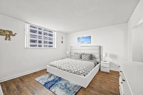 Building Photo - 4001 S Ocean Dr