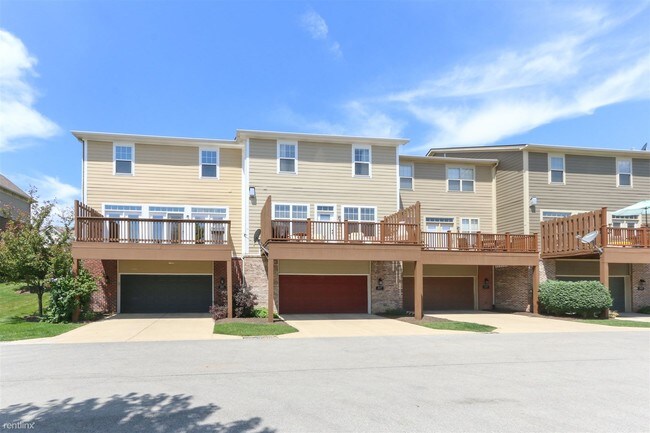 Building Photo - 217 Manchester Dr