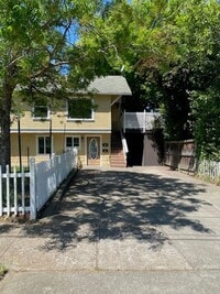 Building Photo - 171 Alida St