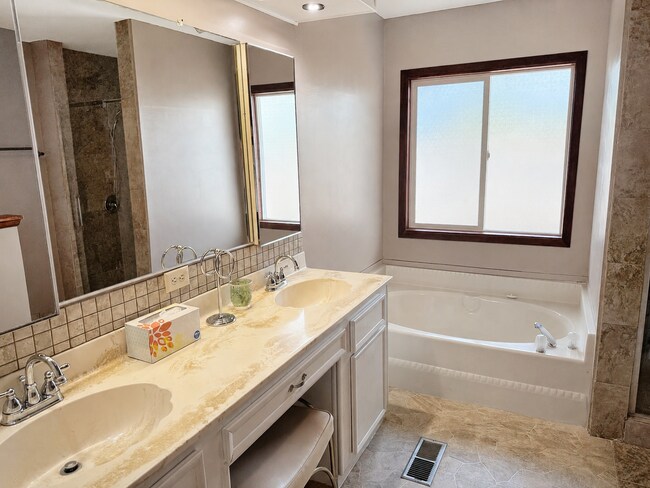 Building Photo - 73297 Highland Springs Dr