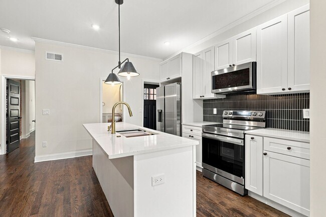 Building Photo - 2434 N 33rd St