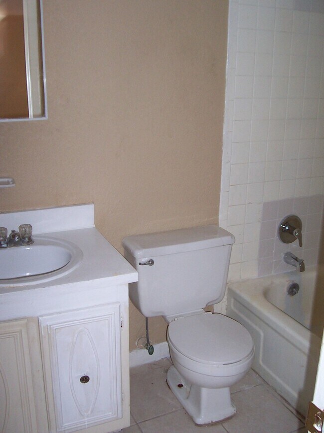 Building Photo - 2765 L B McLeod Rd