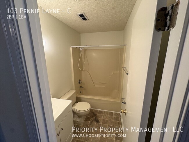 Building Photo - 103 Pennie Layne