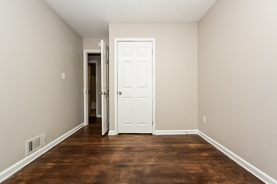 Building Photo - 6637 Imperial Dr