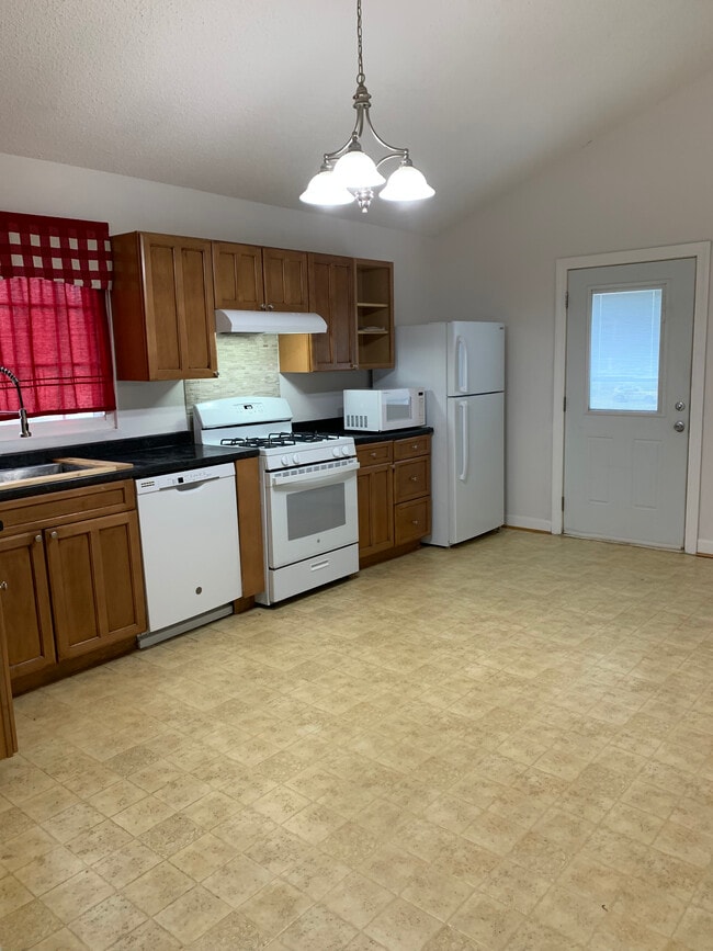 Building Photo - 591 Britmore Ct