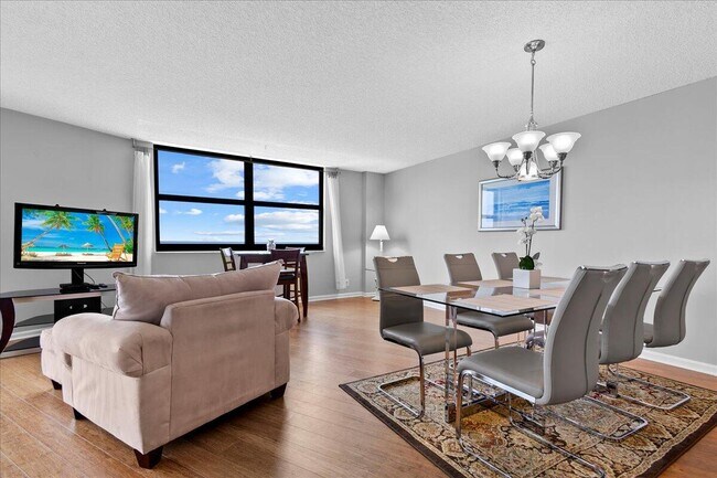 Building Photo - 5420 N Ocean Dr