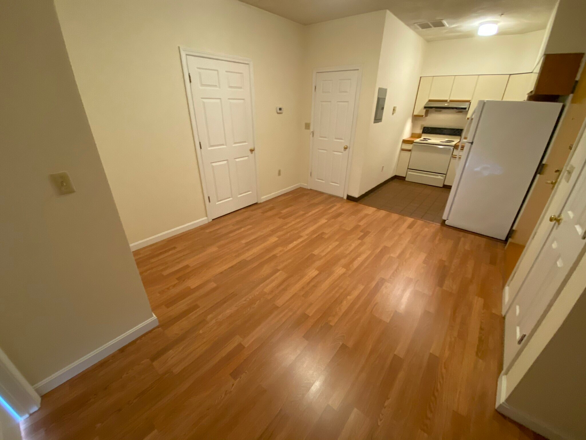 Building Photo - 80 Essex St