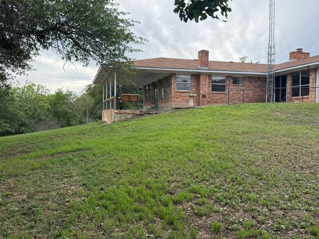 Building Photo - 713 FM 153