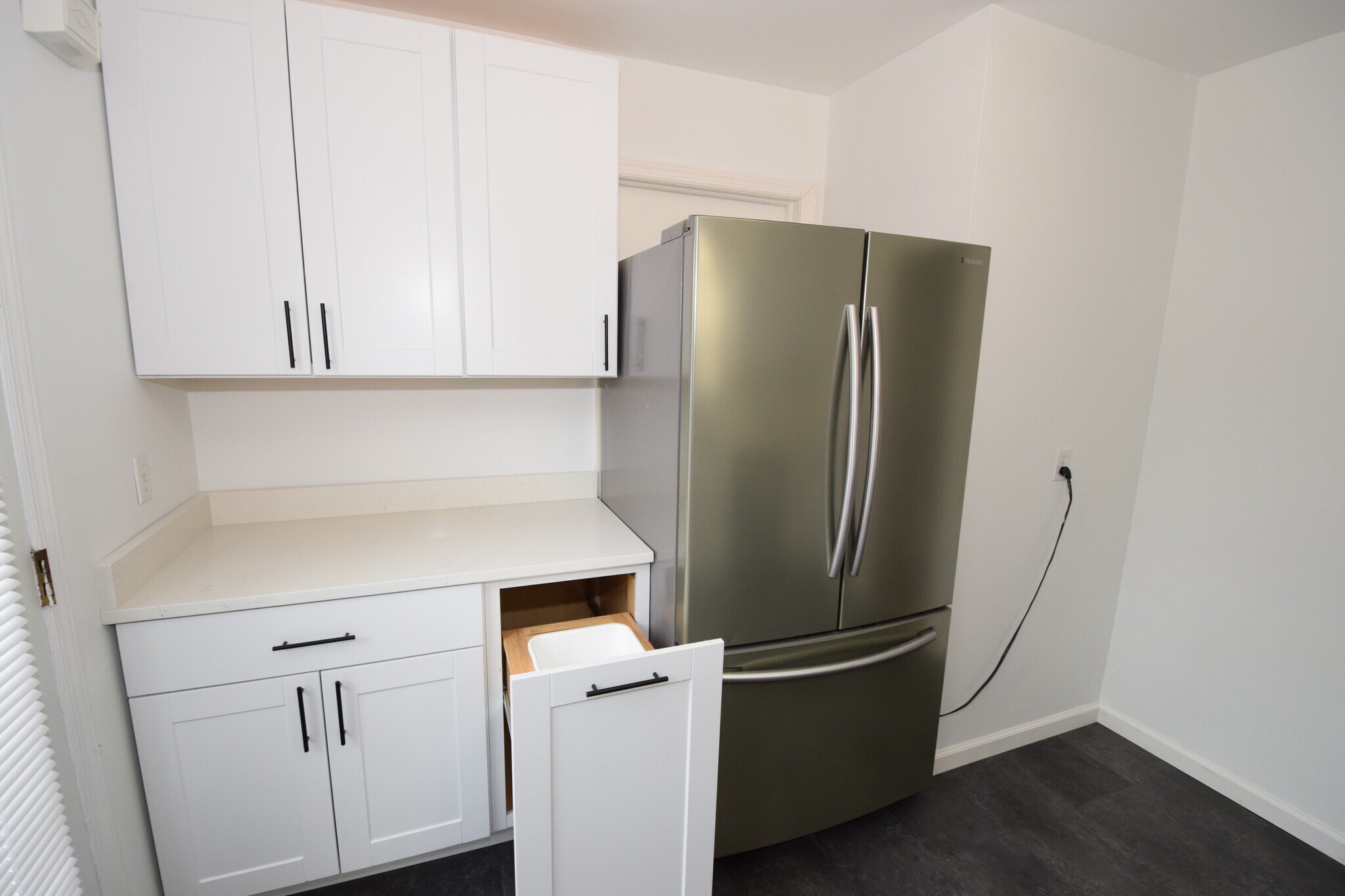 Pullout garbage bin - 40 Glaser Ave