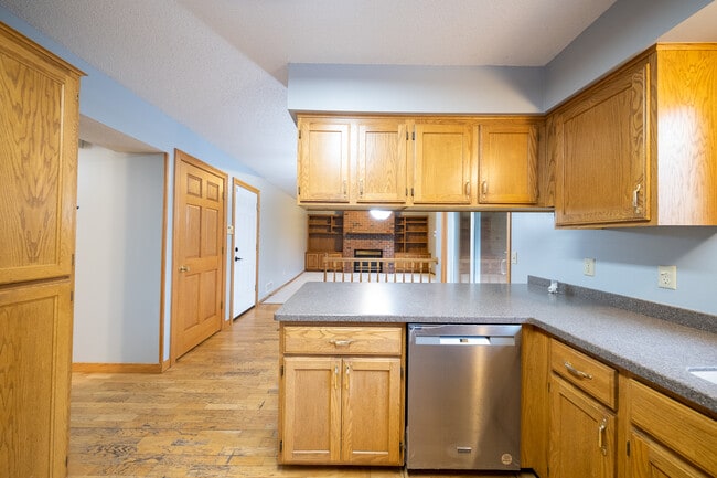 Building Photo - 13916 Copper Ct