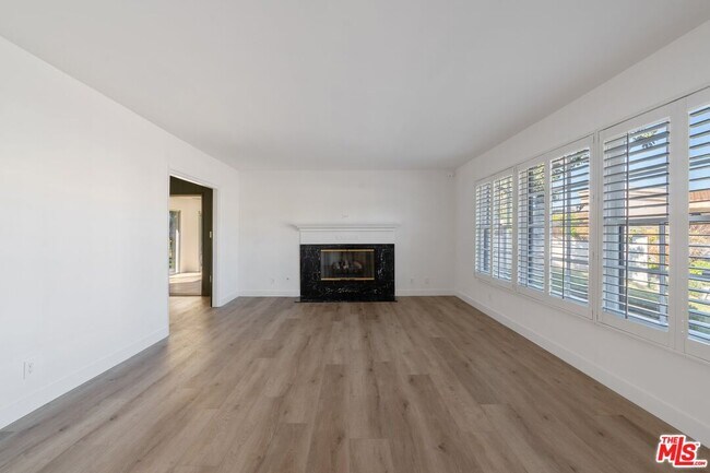 Building Photo - 15974 Tobin Way