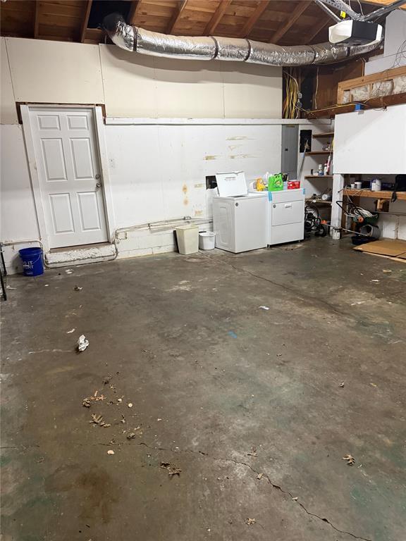 Building Photo - 1215 Westlawn Dr