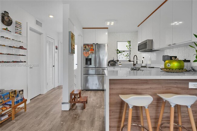 Building Photo - 8900 Washington St