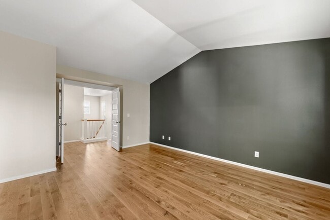 Building Photo - Welcome to this stunning 4-bedroom, 2.5-bath home in desirable Mill Creek, WA.