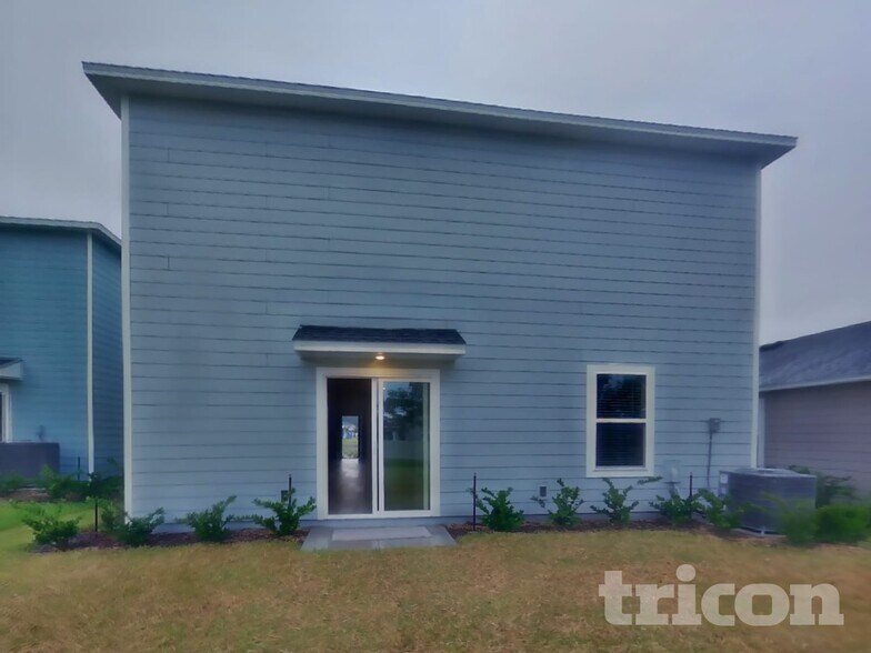 Building Photo - 2873 Grand Finale St