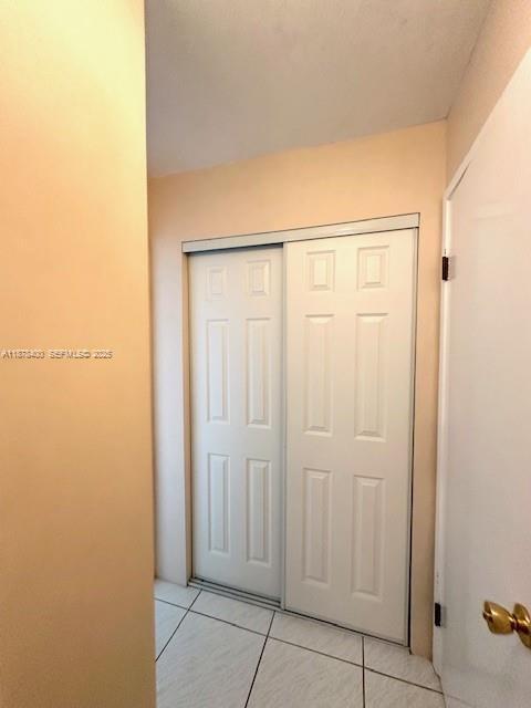 Building Photo - 500 NE 14th Ave