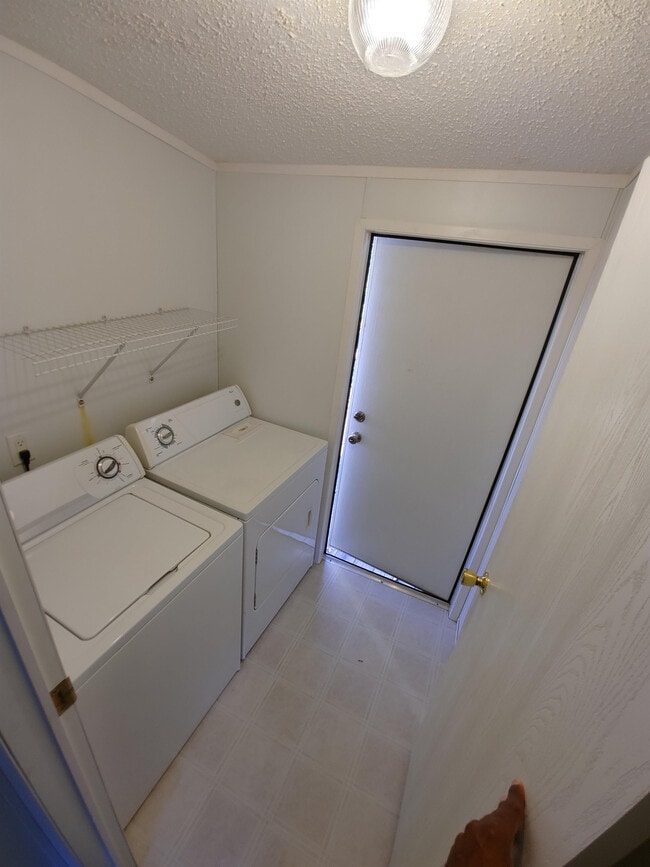 Building Photo - 218 Creektop Ct