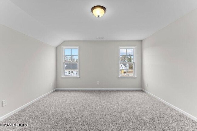 Building Photo - 361 Sequoia Dr