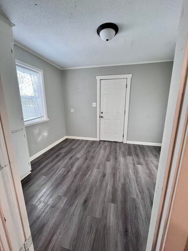 Building Photo - 4 Bedroom 2 Bathroom Home, Lonoke