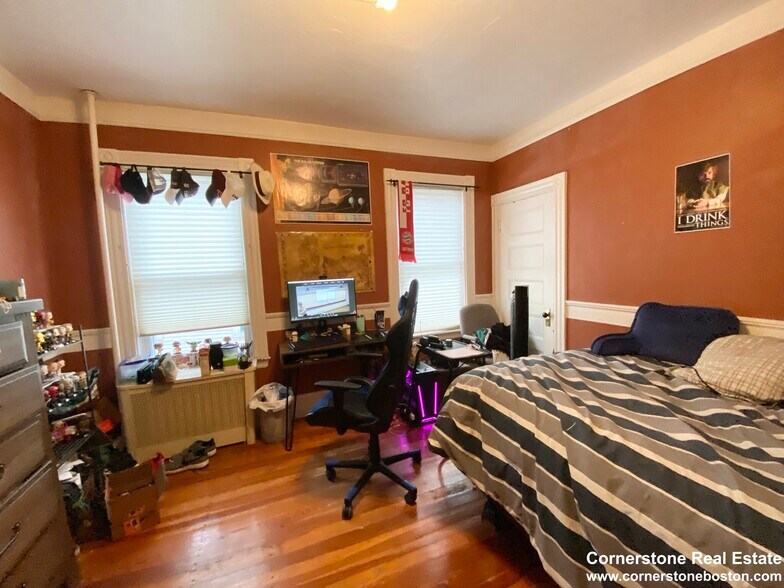 Building Photo - 12 Oswald St