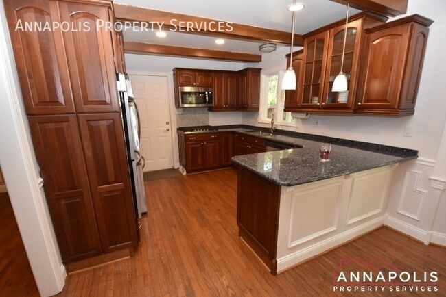 Building Photo - 112 Berrywood Dr