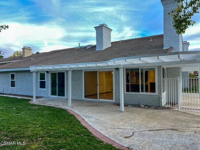 Building Photo - 5630 Hurford Ct