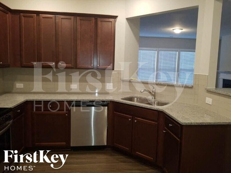 Building Photo - 3124 Baylor Cir