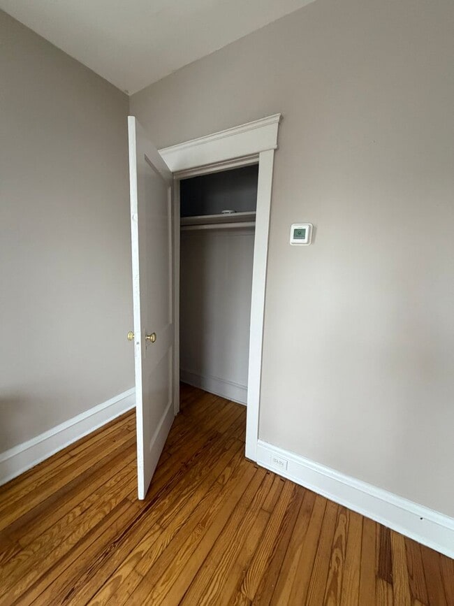 Building Photo - 1010 Chestnut St