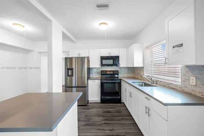 Building Photo - 1176 NW 48th St