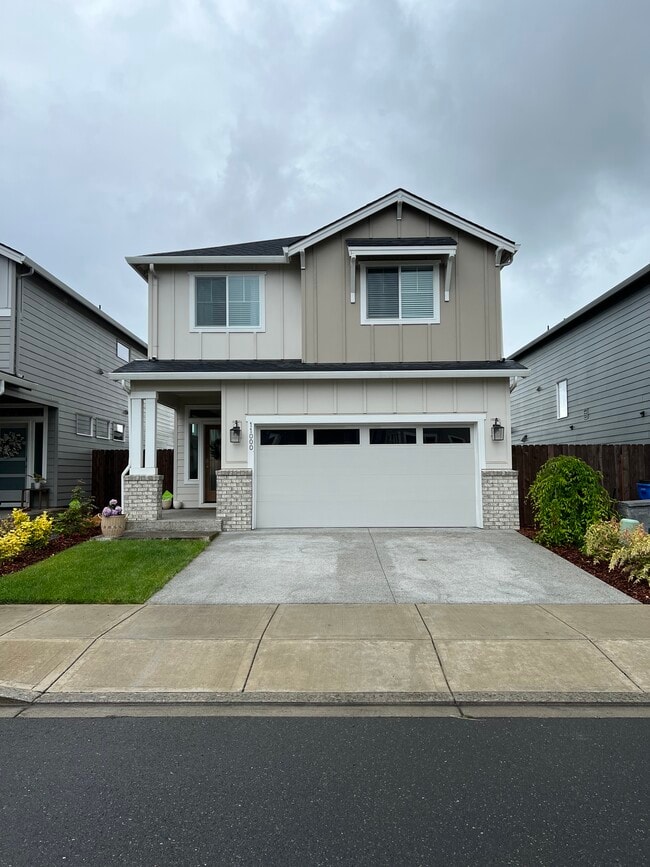 Primary Photo - 11000 NE 135th Ave