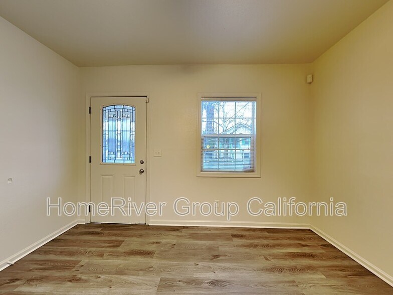 Building Photo - 4416 8th Ave