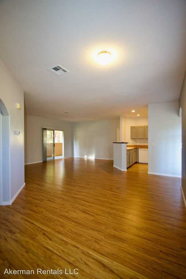 Building Photo - 911 Turquoise Springs St