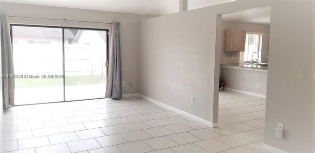 Building Photo - 10123 SW 145th Ct