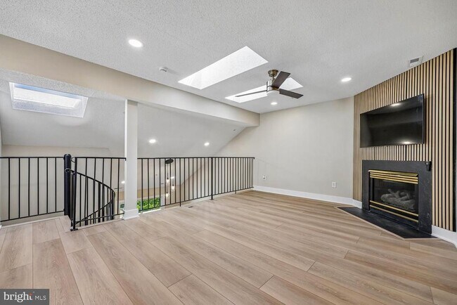 Building Photo - 12904 Churchill Ridge Cir
