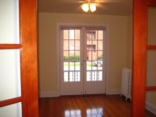 Building Photo - 1215 Colley Ave
