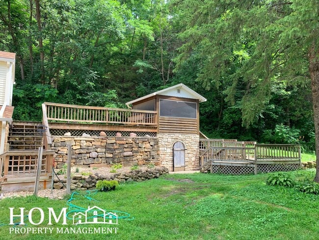 Building Photo - 4br/2ba Country House Available NOW