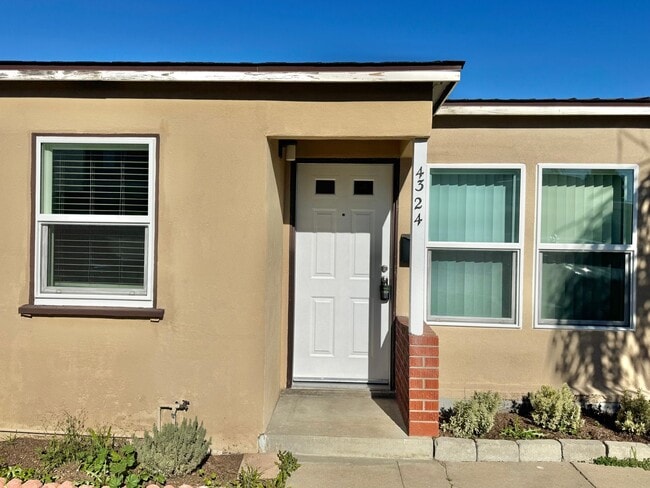 Building Photo - 4322-4324 Temecula Street