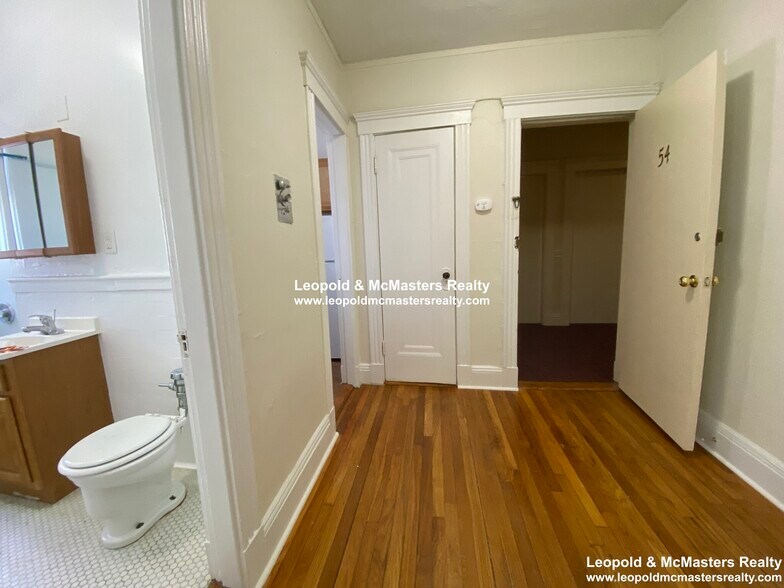 Building Photo - 1192 Boylston St