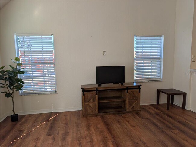 Building Photo - 10536 Windsor Lake Ct