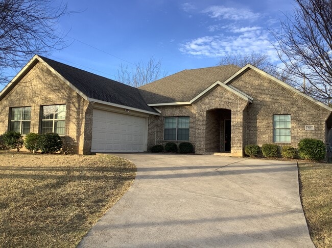 Building Photo - 515 Cool Meadow Ct