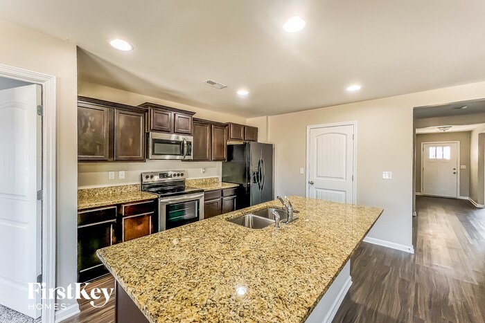 Building Photo - 540 Waterstone Dr