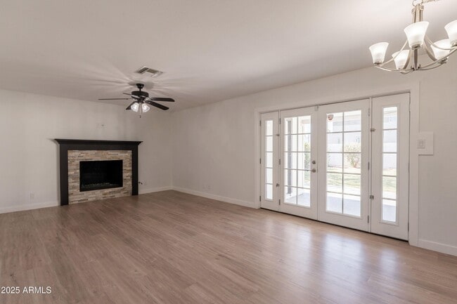 Building Photo - 6808 E Loma Land Dr