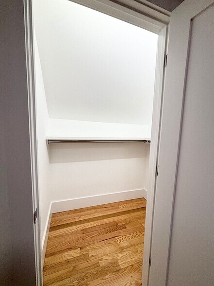 Building Photo - 134 Bow St