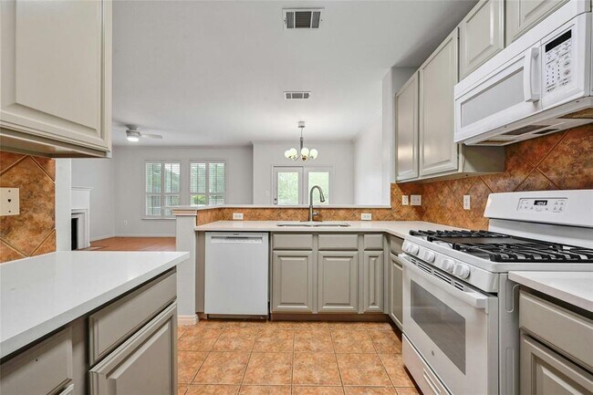 Building Photo - 4620 W William Cannon Dr
